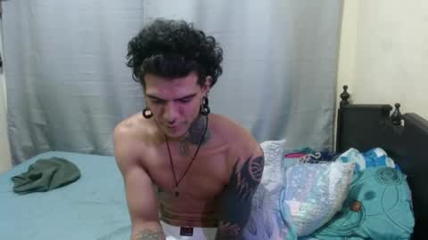 Snapshot of dragon666uwur chatting on 01/12/25, 05:13 Dragon online show from 01/12/25, 05:13