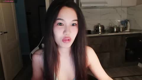Snapshot of dragon_princesss chatting on 06/27/26, 04:39 Airi online show from 06/27/26, 04:39
