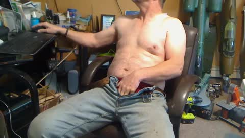 Snapshot of dragonbaron1020 chatting on 02/12/25, 04:11 dragonbaron1020 online show from 02/12/25, 04:11