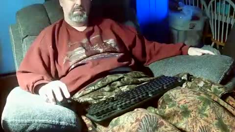 Snapshot of dragonbimale chatting on 12/21/24, 09:58 DragonBiMale online show from 12/21/24, 09:58