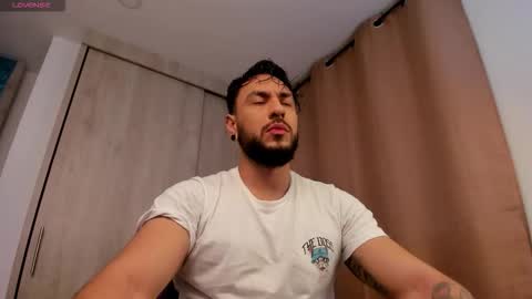 Snapshot of drake_jackson11 chatting on 11/12/25, 10:37 drake jackson11 online show from 11/12/25, 10:37