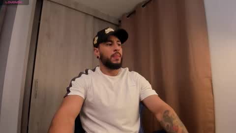 Snapshot of drake_jackson11 chatting on 11/16/25, 10:32 drake jackson11 online show from 11/16/25, 10:32