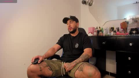 Snapshot of drake_jackson11 chatting on 11/28/25, 10:51 drake jackson11 online show from 11/28/25, 10:51