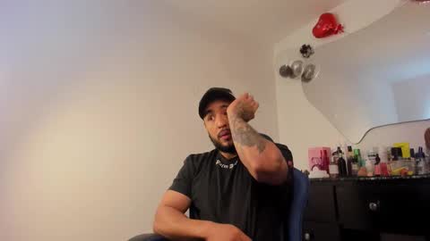 Snapshot of drake_jackson11 chatting on 11/29/25, 11:13 drake jackson11 online show from 11/29/25, 11:13