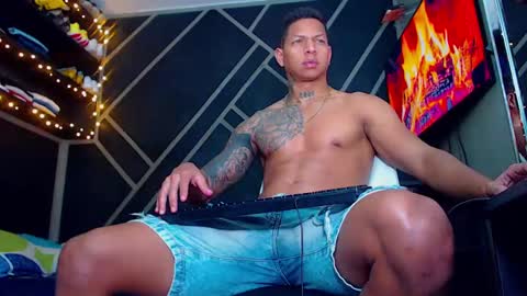 Drake online show from 12/22/24, 10:04