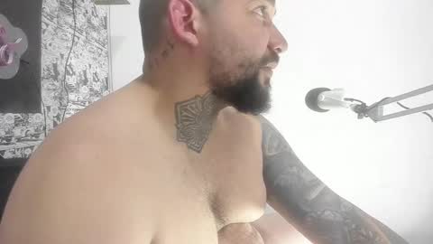 drake whitee Independent Model online show from 12/05/25, 03:48