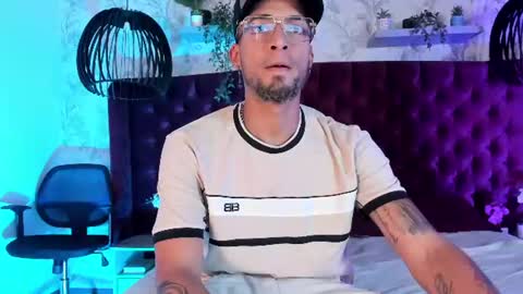 Snapshot of drakeneumann chatting on 07/17/26, 03:46 Drake Neuman online show from 07/17/26, 03:46