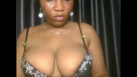 Snapshot of dramadoll_ chatting on 11/01/25, 07:49 dramadoll_ online show from 11/01/25, 07:49