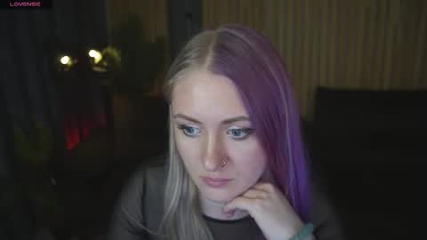 Snapshot of dramaquenn chatting on 02/27/26, 06:57 Lina online show from 02/27/26, 06:57