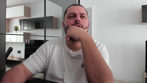 Snapshot of draven_a chatting on 01/08/25, 09:21 Draven A online show from 01/08/25, 09:21