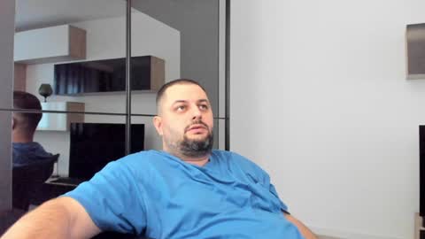 Snapshot of draven_a chatting on 01/12/25, 02:19 Draven A online show from 01/12/25, 02:19