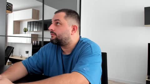 Snapshot of draven_a chatting on 01/15/25, 11:10 Draven A online show from 01/15/25, 11:10