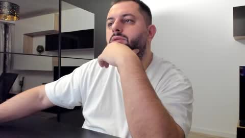 Snapshot of draven_a chatting on 01/28/25, 04:50 Draven A online show from 01/28/25, 04:50