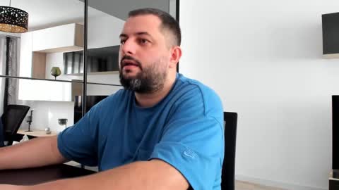 Snapshot of draven_a chatting on 01/31/25, 10:42 Draven A online show from 01/31/25, 10:42