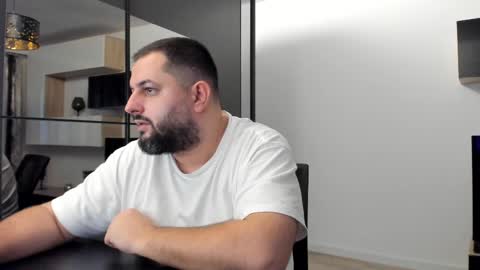 Snapshot of draven_a chatting on 02/11/25, 03:40 Draven A online show from 02/11/25, 03:40