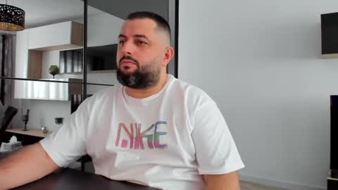 Snapshot of draven_a chatting on 02/19/25, 08:01 Draven A online show from 02/19/25, 08:01