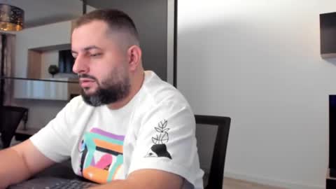 Snapshot of draven_a chatting on 02/19/25, 03:38 Draven A online show from 02/19/25, 03:38