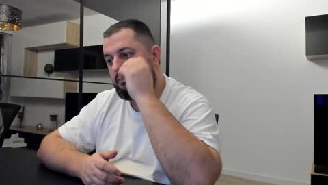 Snapshot of draven_a chatting on 02/25/25, 02:25 Draven A online show from 02/25/25, 02:25