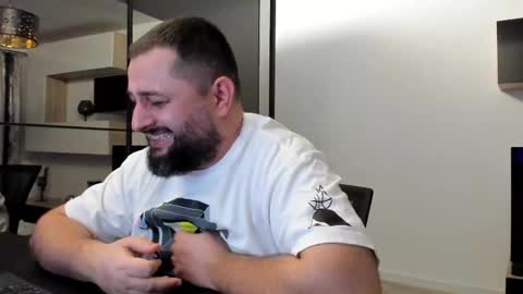 Snapshot of draven_a chatting on 03/02/25, 09:43 Draven A online show from 03/02/25, 09:43