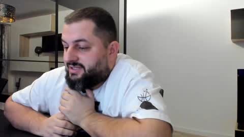 Snapshot of draven_a chatting on 03/03/25, 11:24 Draven A online show from 03/03/25, 11:24