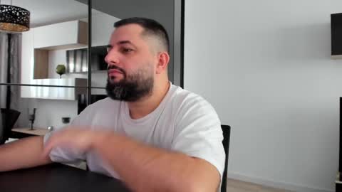 Snapshot of draven_a chatting on 03/10/25, 08:37 Draven A online show from 03/10/25, 08:37