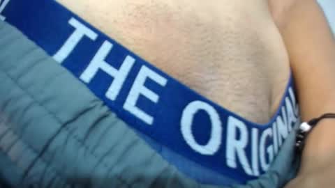 Snapshot of dravith_and_valery chatting on 01/25/25, 04:34 -- nicolle and jhon -- online show from 01/25/25, 04:34