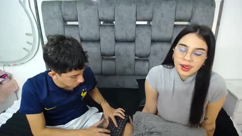 Snapshot of dravith_and_valery chatting on 02/14/25, 01:34 -- nicolle and jhon -- online show from 02/14/25, 01:34