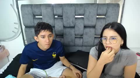 Snapshot of dravith_and_valery chatting on 02/14/25, 10:38 -- nicolle and jhon -- online show from 02/14/25, 10:38