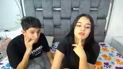 Snapshot of dravith_and_valery chatting on 02/19/25, 04:44 -- nicolle and jhon -- online show from 02/19/25, 04:44