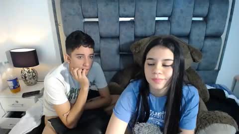 Snapshot of dravith_and_valery chatting on 03/05/25, 08:21 -- nicolle and jhon -- online show from 03/05/25, 08:21