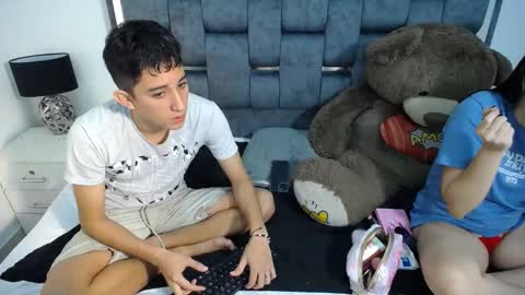 Snapshot of dravith_and_valery chatting on 03/08/25, 05:07 -- nicolle and jhon -- online show from 03/08/25, 05:07