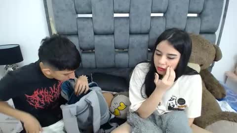 Snapshot of dravith_and_valery chatting on 03/12/25, 05:57 -- nicolle and jhon -- online show from 03/12/25, 05:57