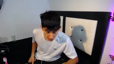 Snapshot of dravith_and_valery chatting on 09/14/25, 07:18 -- nicolle and jhon -- online show from 09/14/25, 07:18