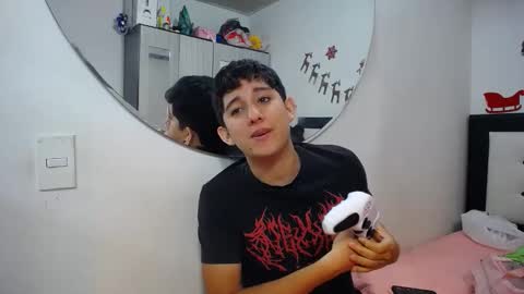 -- nicolle and jhon -- online show from 01/09/26, 06:49