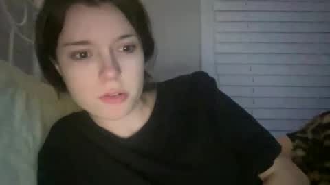 Snapshot of dream1girl_ chatting on 05/26/26, 02:18 ur dream girl online show from 05/26/26, 02:18