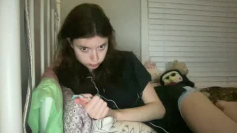 Snapshot of dream1girl_ chatting on 06/12/26, 12:53 ur dream girl online show from 06/12/26, 12:53