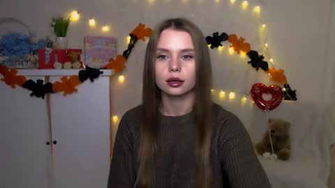 Mari online show from 10/19/25, 06:36