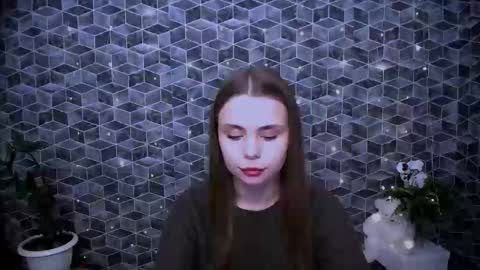 Mari online show from 12/17/25, 09:26