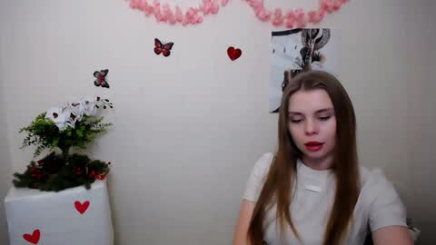 Mari online show from 03/31/26, 06:25