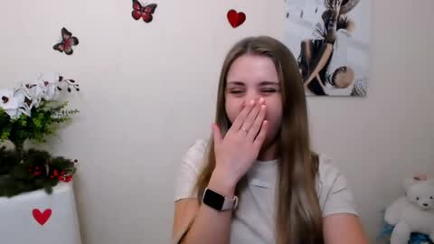 Mari online show from 05/13/26, 06:11