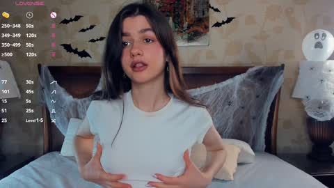 Snapshot of dream_melody chatting on 11/01/25, 07:43 Hi Im Monika Welcome to my room online show from 11/01/25, 07:43