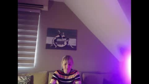 A girl online show from 12/16/24, 08:09