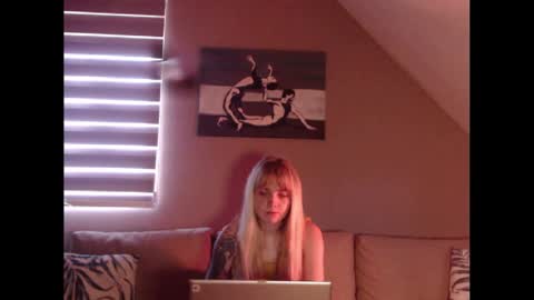 A girl online show from 01/31/25, 08:11