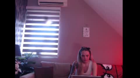 A girl online show from 03/13/26, 08:21