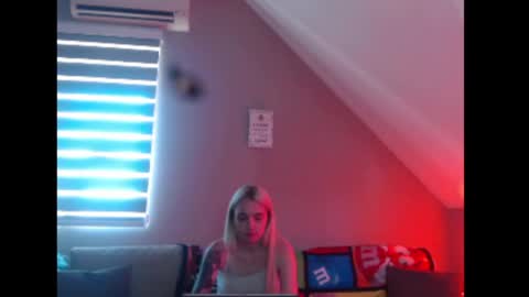 Snapshot of dreamcatcherfantasy chatting on 05/29/26, 07:28 A girl online show from 05/29/26, 07:28
