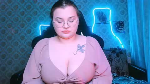 dreamforyoue2 online show from 02/24/26, 07:56