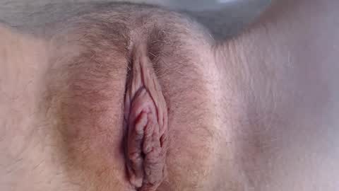 Olivia and Max online show from 03/25/26, 10:21