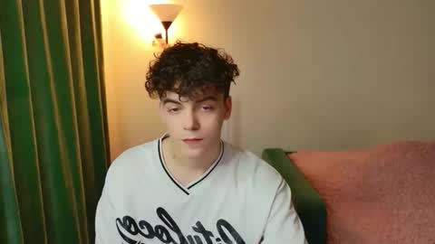 Snapshot of dreamgonetan chatting on 11/09/25, 01:09 dreamgonetan online show from 11/09/25, 01:09