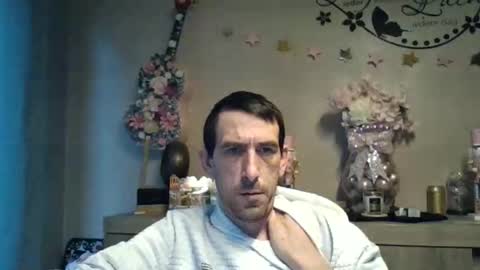 dreamguy38 online show from 11/19/25, 08:14