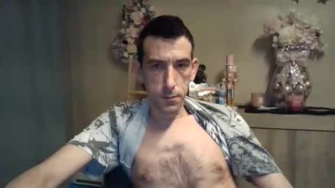 dreamguy38 online show from 12/18/25, 04:40